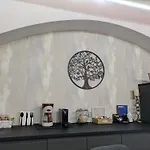 La Corte Di *